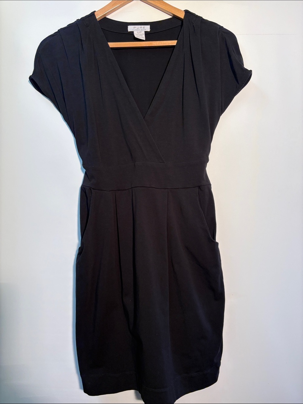 ALFRED SUNG PURE Black V-Neck Pleated Cap Sleeve Dress